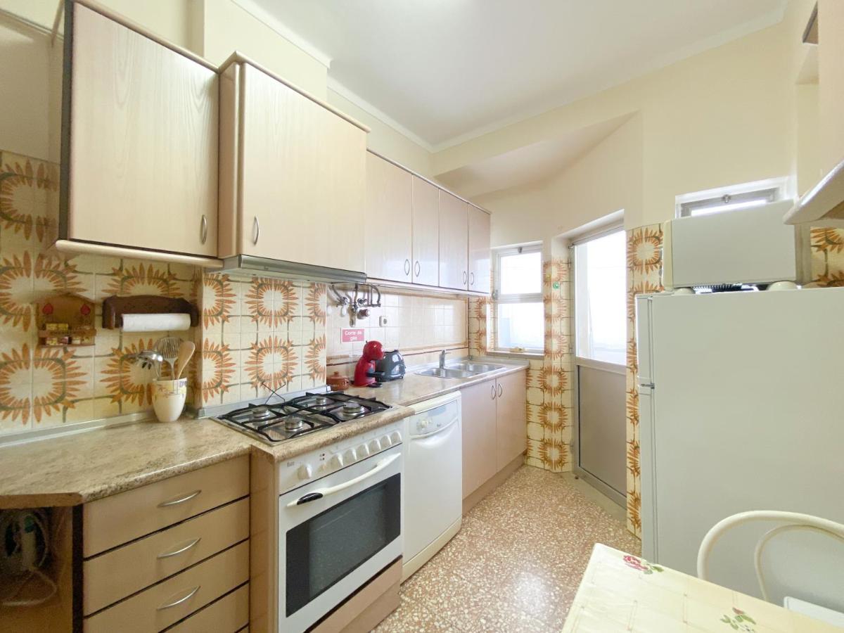 Apartment Near The Beaches #1922